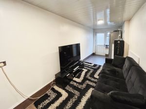 Sitting Room- click for photo gallery